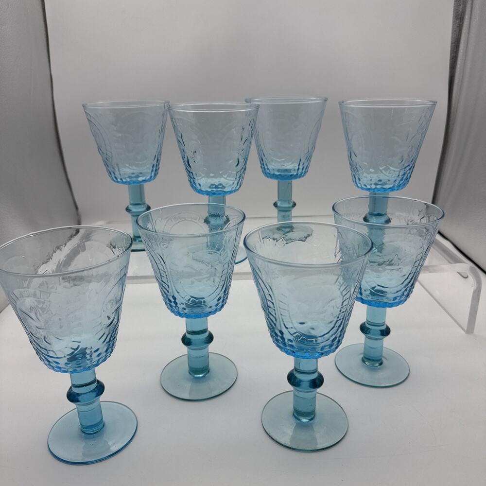 Lot Of 8 Renaissance FLEUR DE LIS by ZRIKE Blue Hobnail Water Goblet Vintage